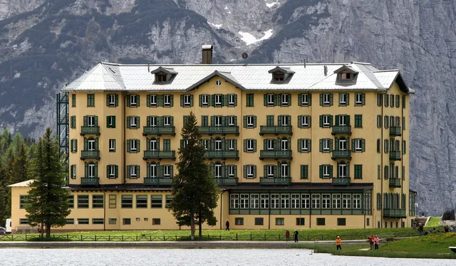 albergo di montagna, hotel, destinazione, hotel, hotel, hotel, hotel, hotel. Categorie di servizio nelle directory: significato e uso pratico