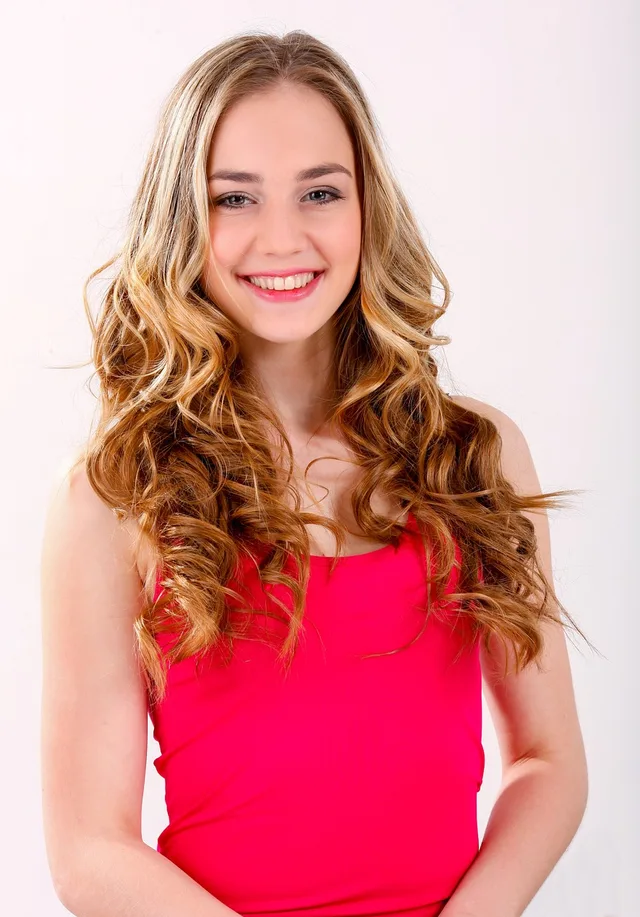 ritratto, ragazza, rosso, capelli, bellissimo, faccia, sorridi, superiore, con un sorriso. Code NOGA d'une activité : comment le trouver et le vérifier